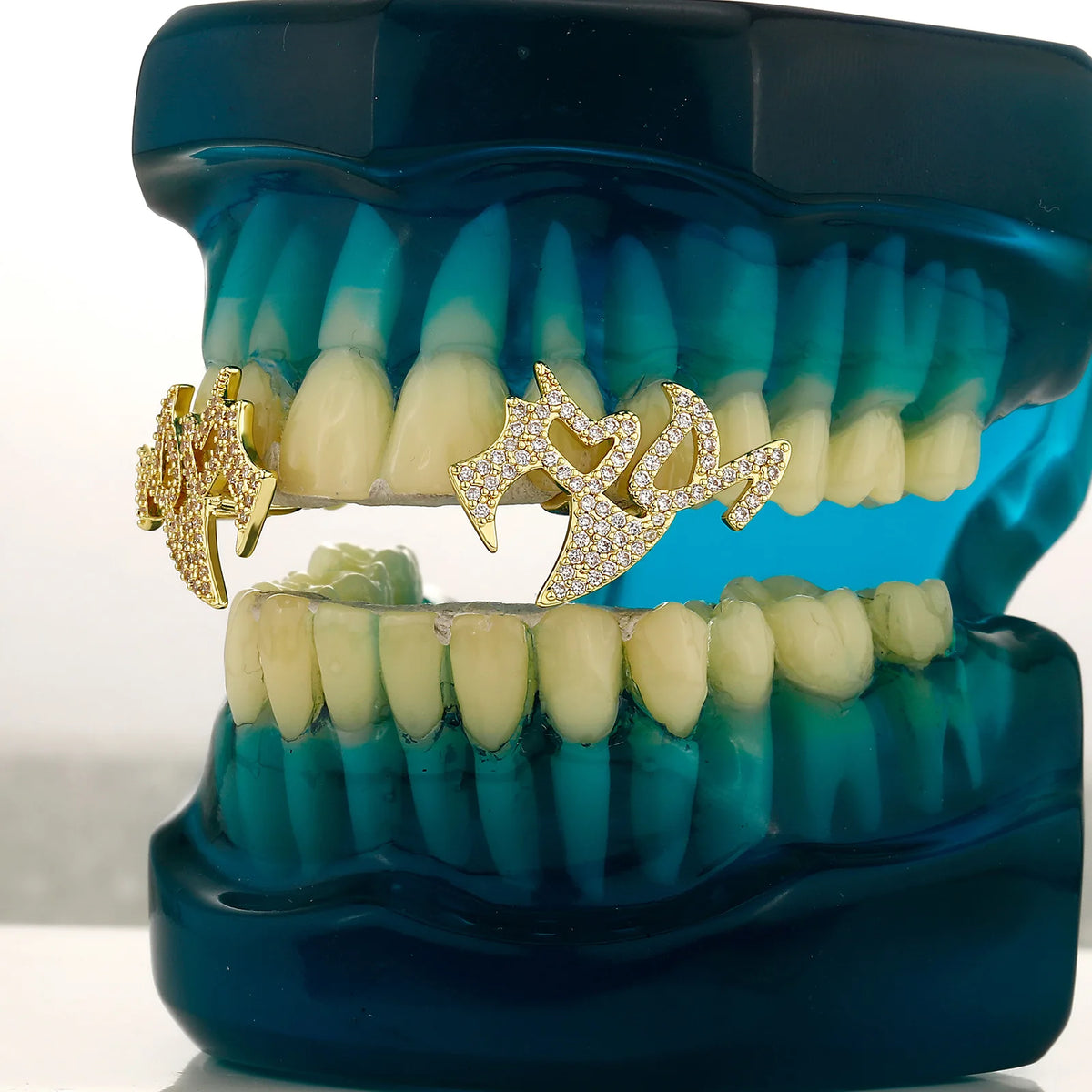 TOPGRILLZ Helloween Gothic Spike Iced Out Grillz Set Double Tooth Full CZ Paved Y2K Hip Hop Vampire Fang Teeth Jewelry Men Women