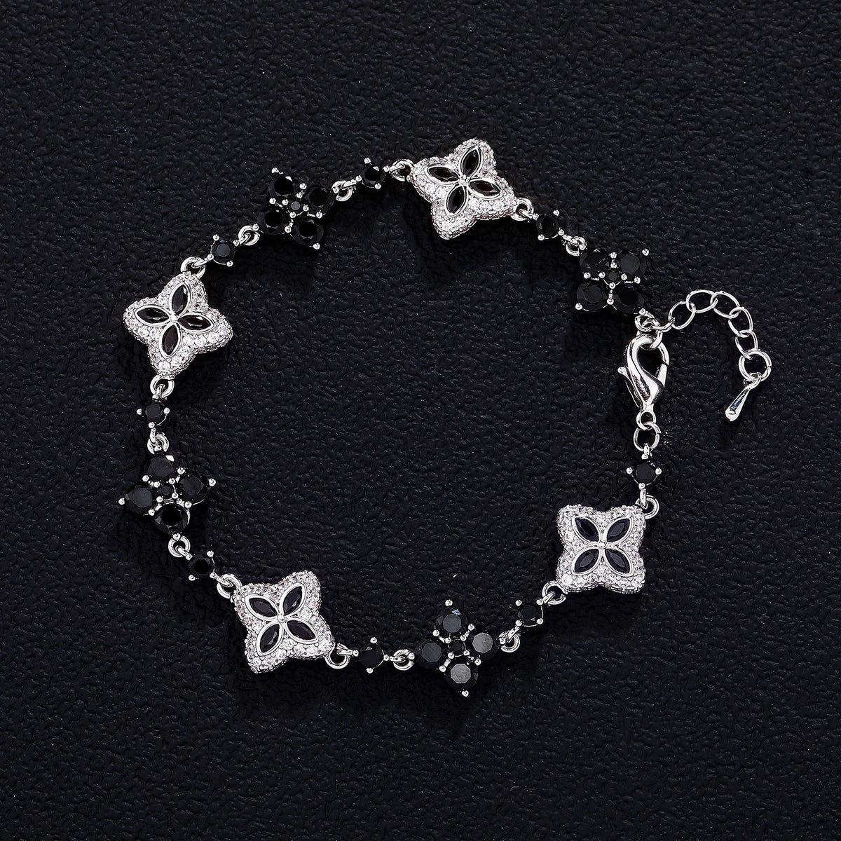TOPGRILLZ Iced Out Classic Brass Bracelet Ladies Adjustable Four Leaf Clover Chain Bracelet With 5A+ Cubic Zirconia For Party