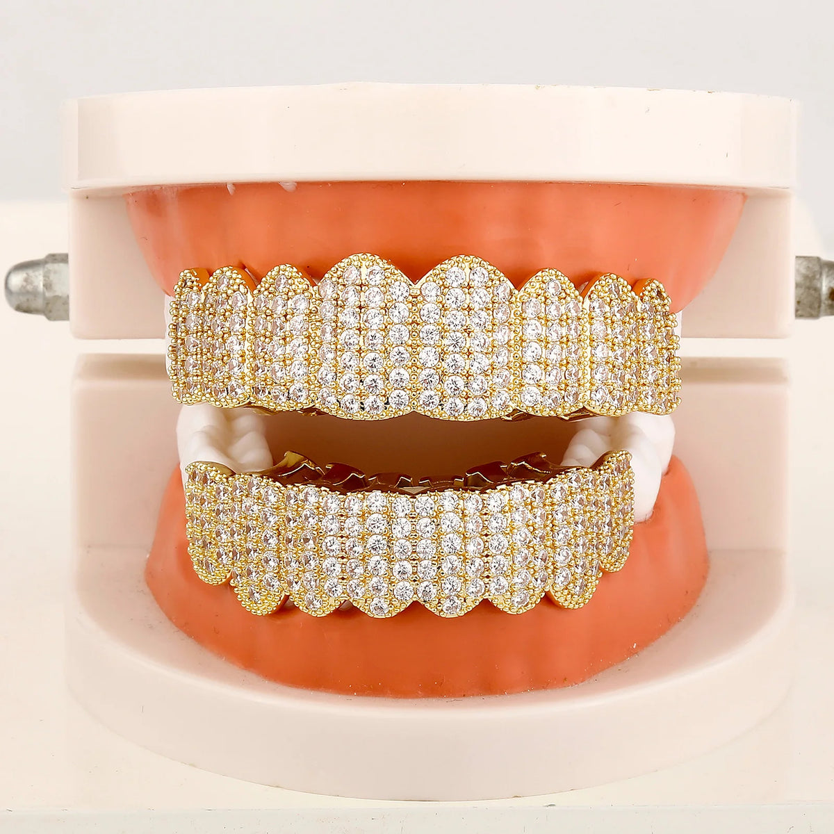 TOPGRILLZ Punk Iced Out Cubic Zircon Teeth Grills 8 Top & 8 Bottom Set Braces Full CZ Stones Dental Grills For Party Gift