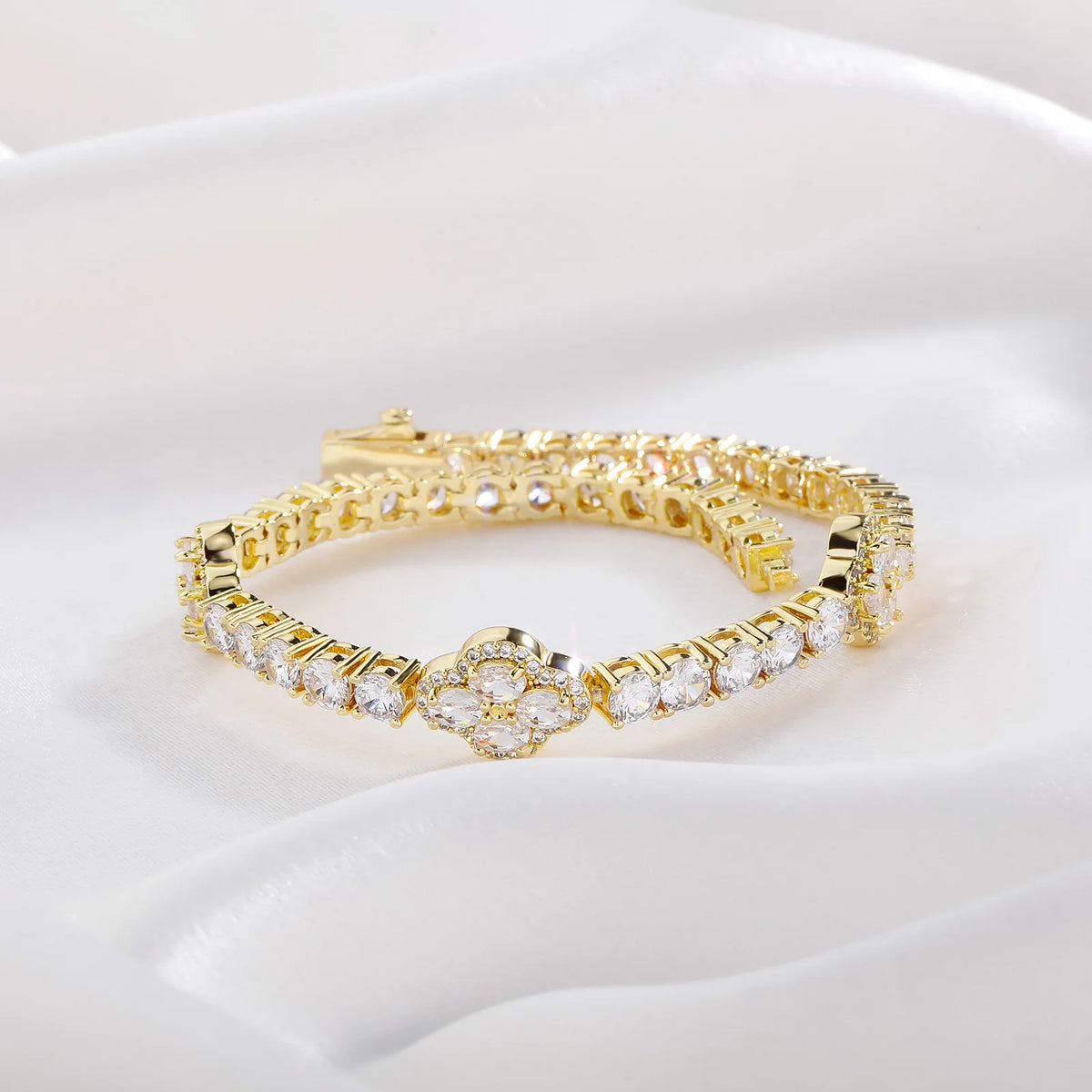 TOPGRILLZ Iced Out 4mm Zirconia Tennis Bracelet Flower Four Leaf Clover CZ Chain with Spring Buckle For Women Men Jewelry