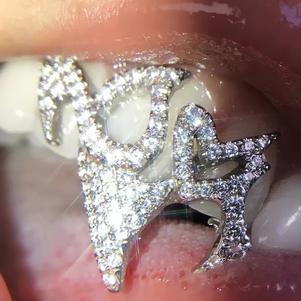 TOPGRILLZ Helloween Gothic Spike Iced Out Grillz Set Double Tooth Full CZ Paved Y2K Hip Hop Vampire Fang Teeth Jewelry Men Women