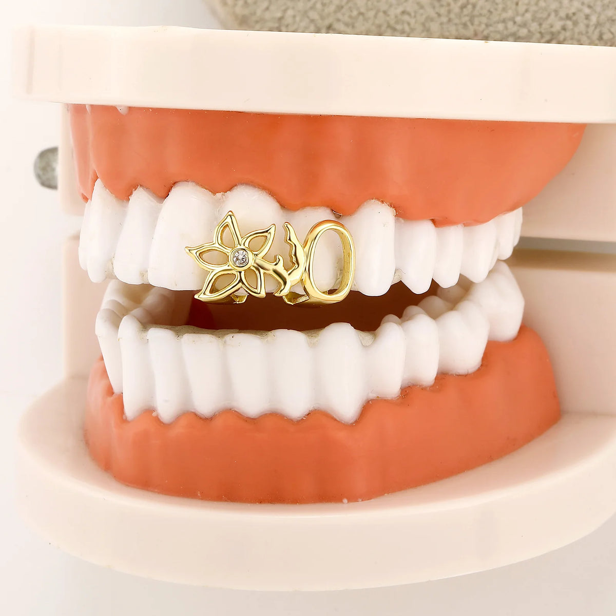 TOPGRILLZ Glossy Double Hollow Flower Tooth Grillz For Women Gold Silver Color Daily Wearable Tooth Jewelry Dental Grills